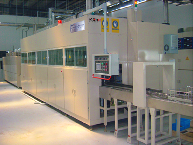 全自動(dòng)超聲波清洗機(jī)工作的特點(diǎn)及原則有哪些？